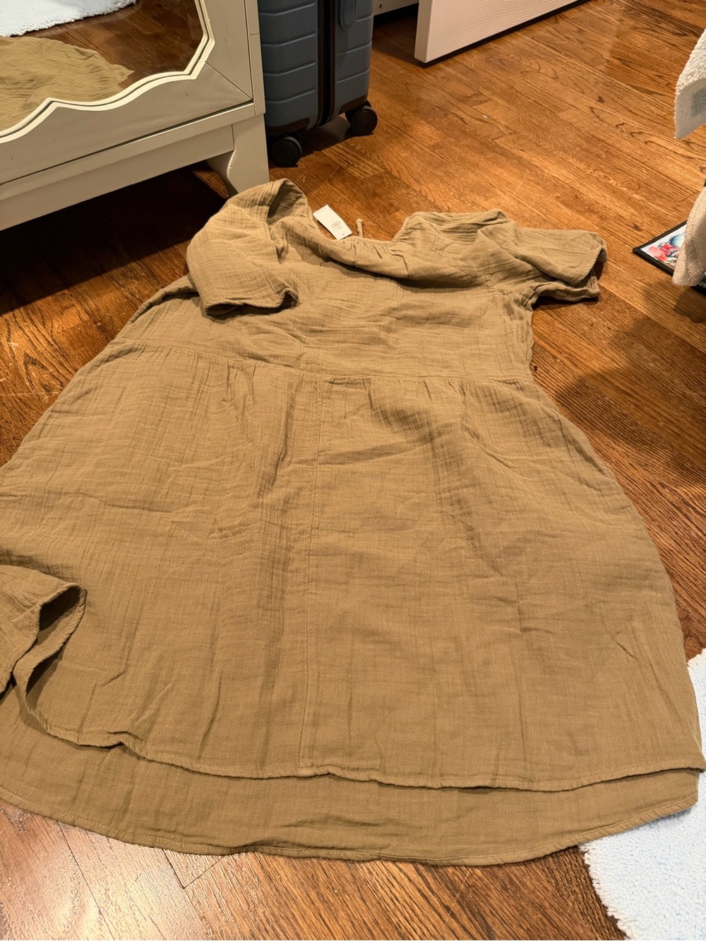 Dress - Picture 4 of 4